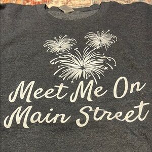 Gray ‘Meet Me On Main Street' Sweatshirt